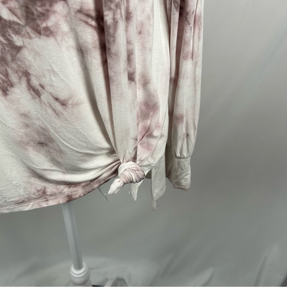 American Eagle Pink White Cold Shoulder Stretch Top Size Medium - Picture 2 of 8